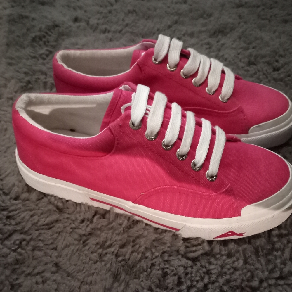 Actra pink sneakers